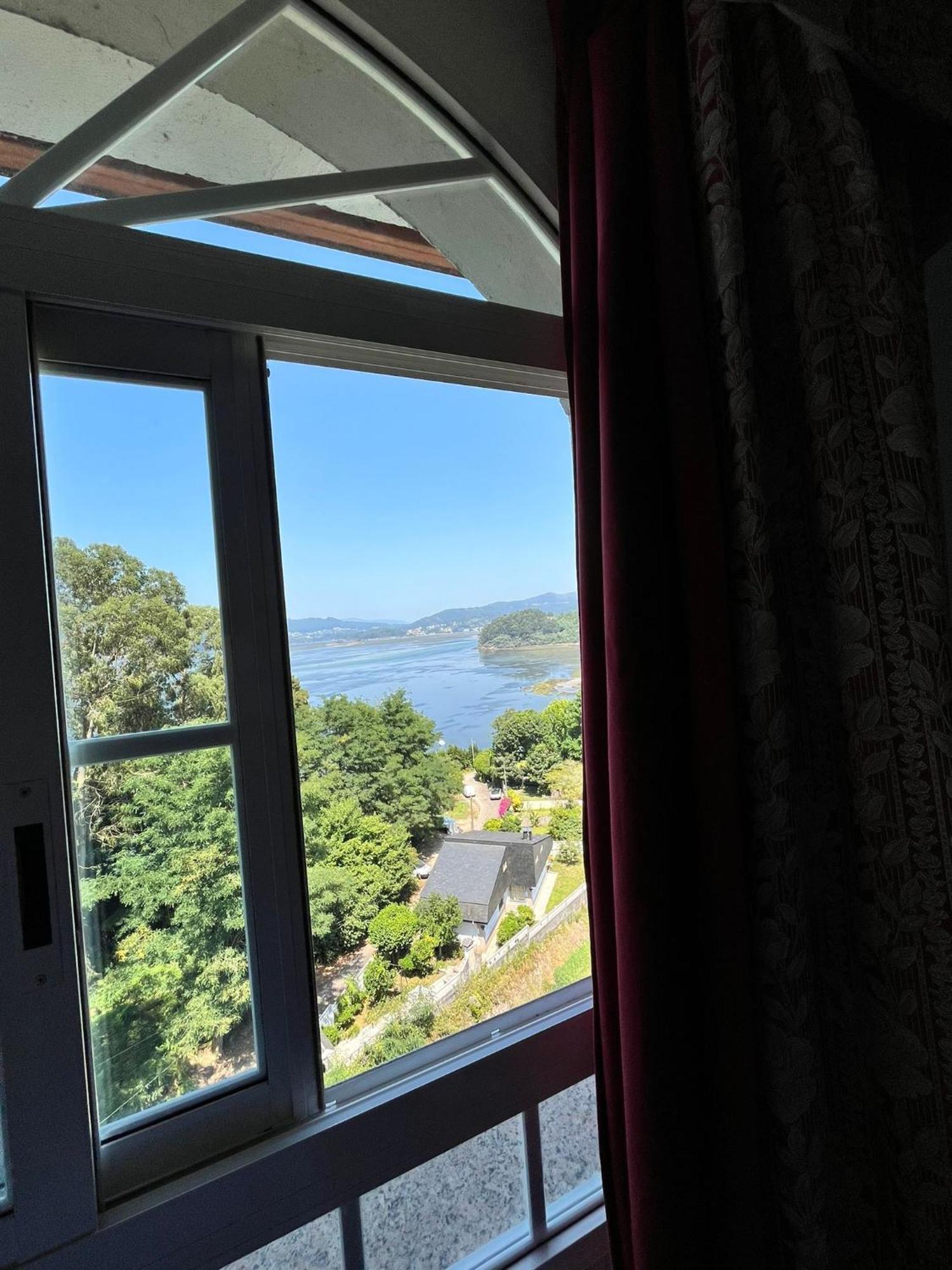 Twin Room with Sea View,1757552796:JPEG
